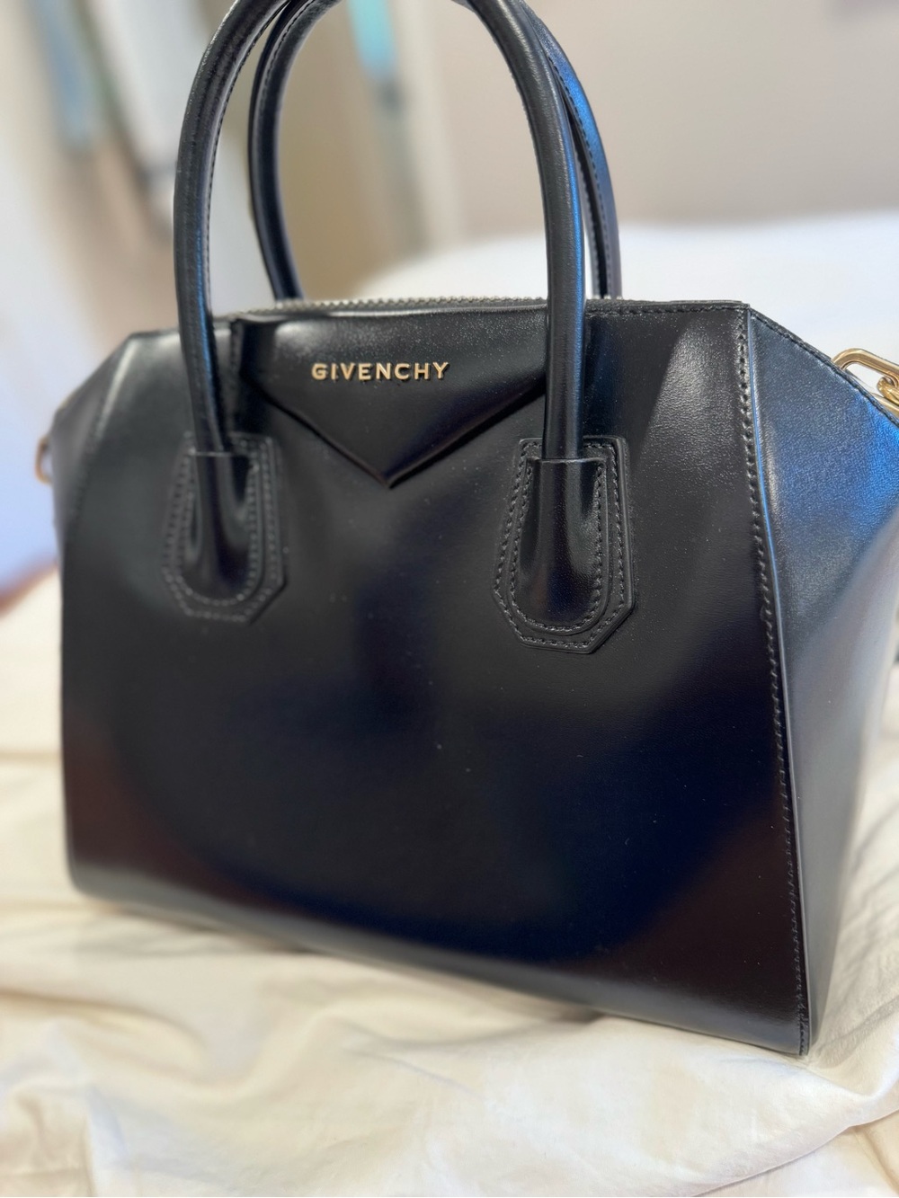 Givenchy Antigona Small Black Leather Satchel with Gold Hardware - Picture 2 of 9